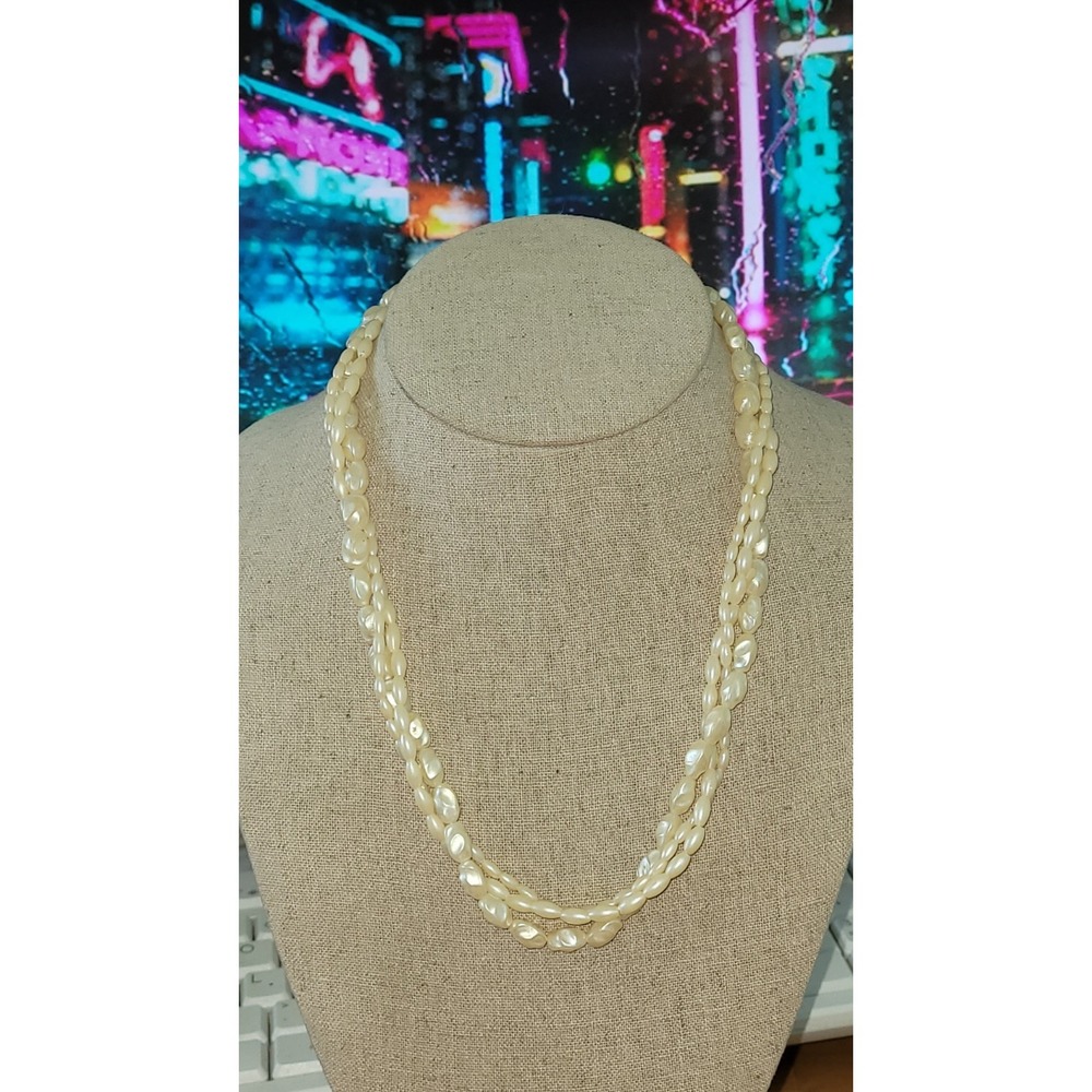 Vintage Mother of Pearl Shell Triple Strand Rice Bead Necklace 19" Baroque